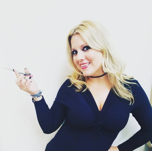 Meet your Posher, Sharon - Picture 1 of 1